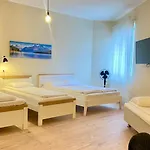 شقة فندقية Kastanimaja