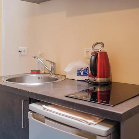 Kastanimaja Apartahotel 3*