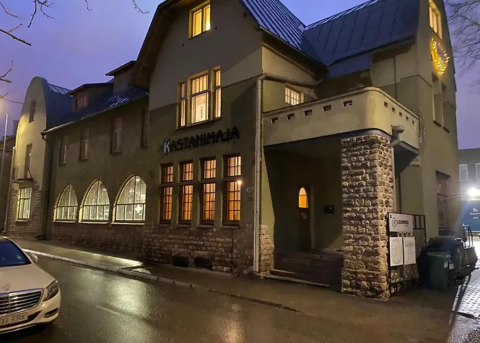 Kastanimaja تارتو